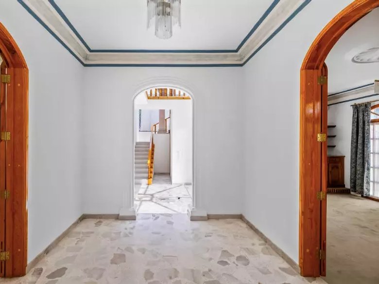 CASA ROMANA — 2 photos