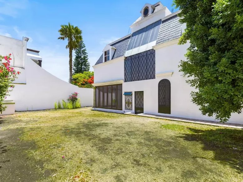 CASA ROMANA — 7 photos