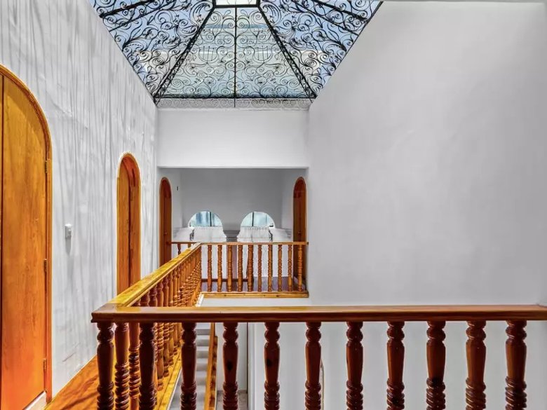 CASA ROMANA — 23 photos