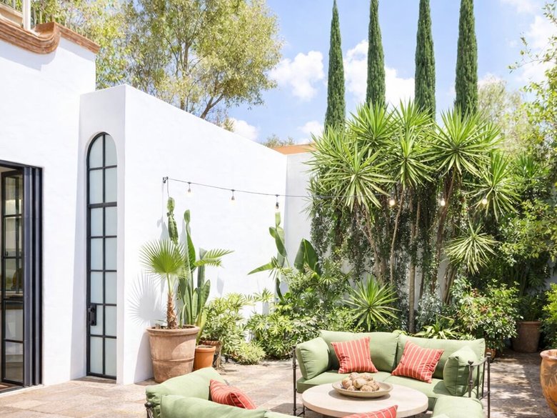 Breathtaking Casa Blanca — 11 photos