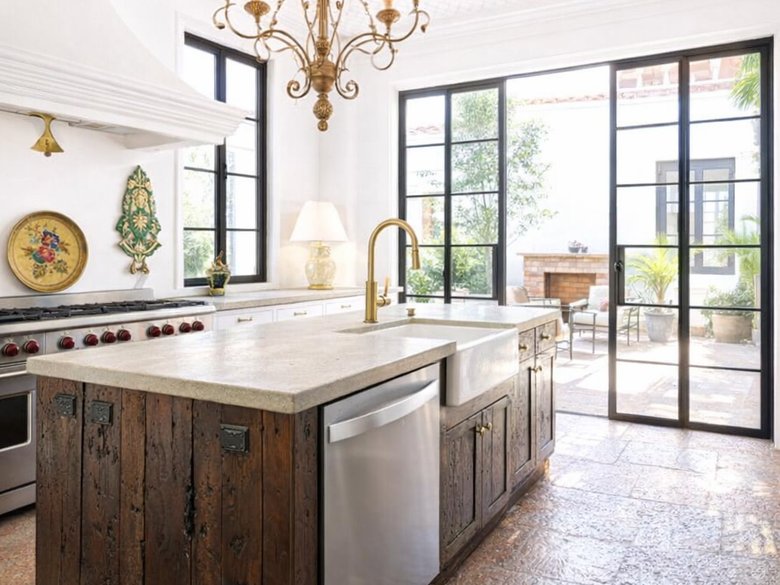 Breathtaking Casa Blanca — 16 photos