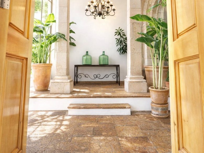 Breathtaking Casa Blanca — 12 photos