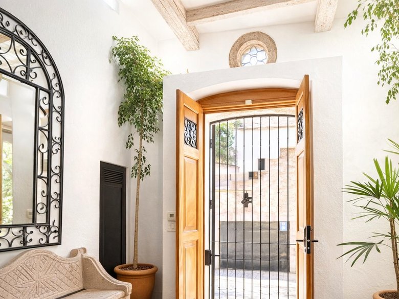 Breathtaking Casa Blanca — 14 photos