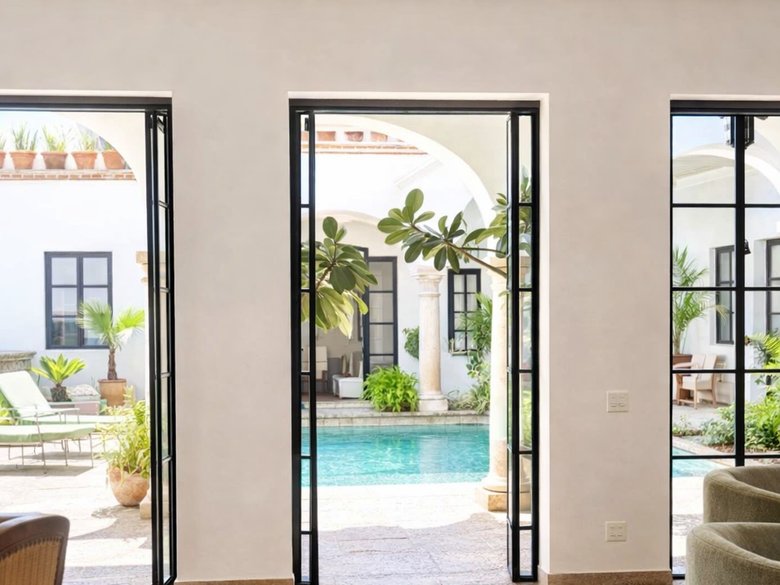 Breathtaking Casa Blanca — 17 photos