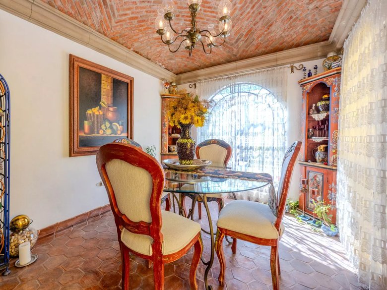 CASA LA TOSCANA — 3 photos