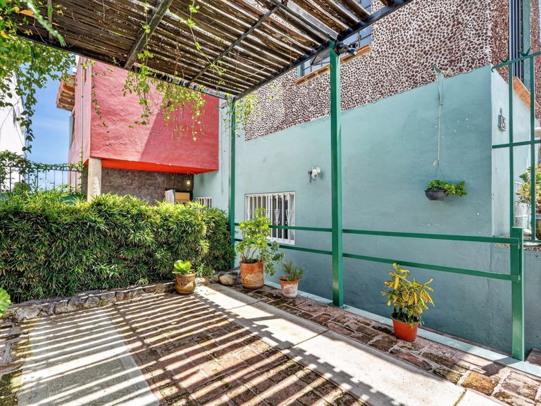 Casa Oasis — 2 fotos