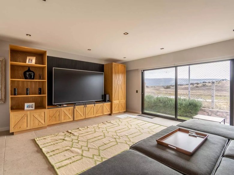Casa Aurea — 8 photos
