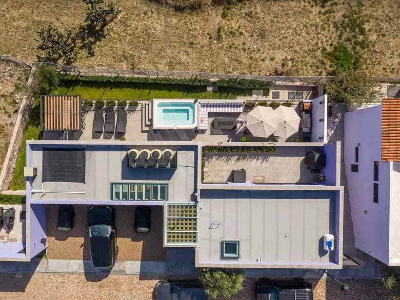 Casa Aurea — 17 photos