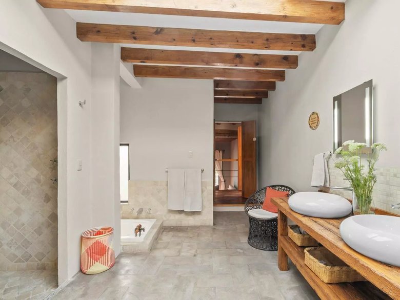 Casa Dos Monos — 7 photos