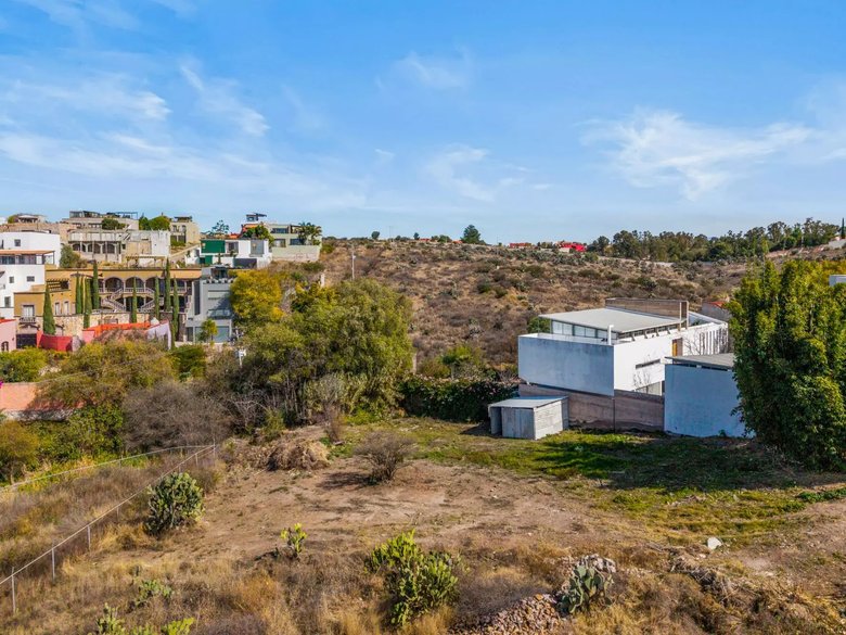 La Colina Lot — 9 photos
