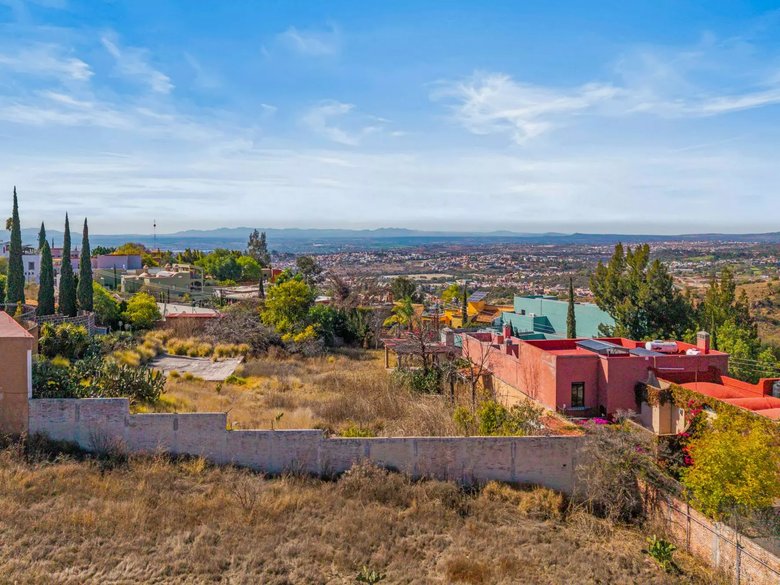 La Colina Lot — 11 photos