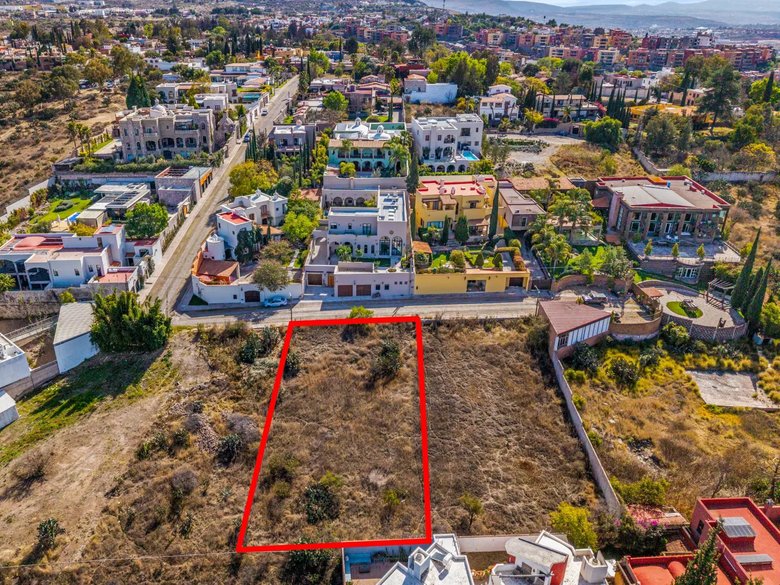 La Colina Lot — 2 photos