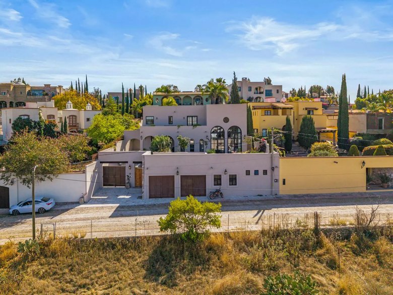 La Colina Lot — 8 photos
