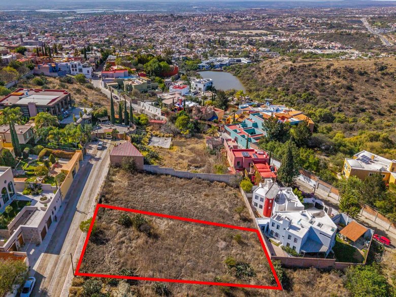 La Colina Lot — 3 photos