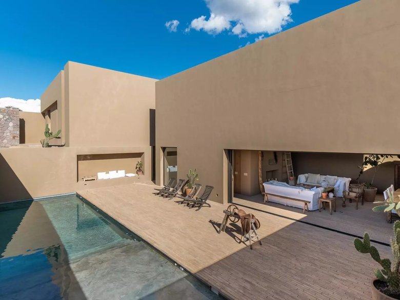 Casa 24 — 22 photos