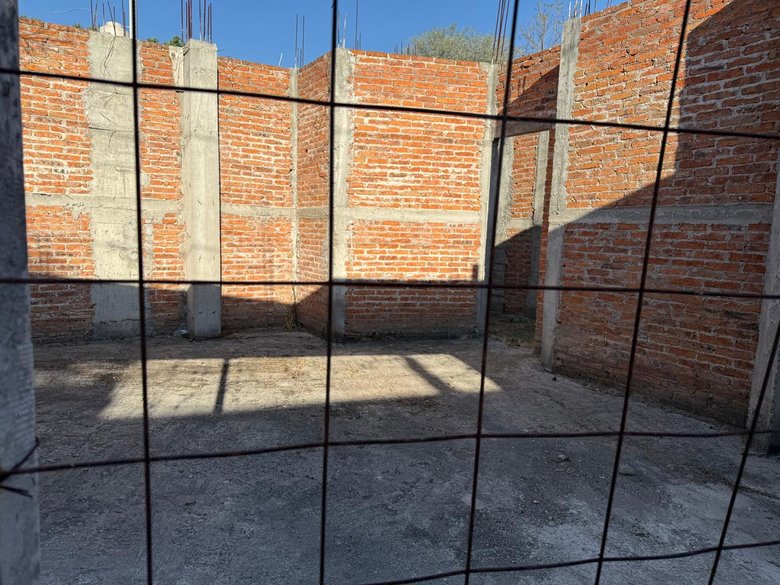 San Rafael Lot — 6 photos