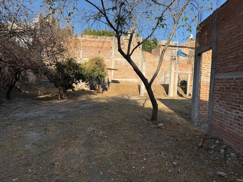 San Rafael Lot — 4 photos