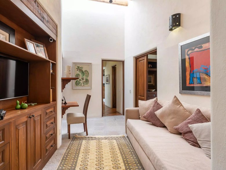 Casa del Lago — 13 photos