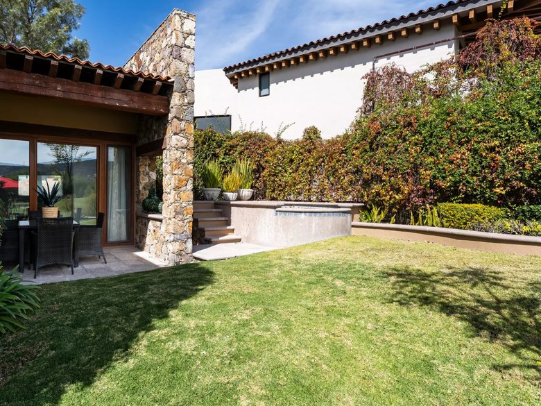 Casa del Lago — 11 photos
