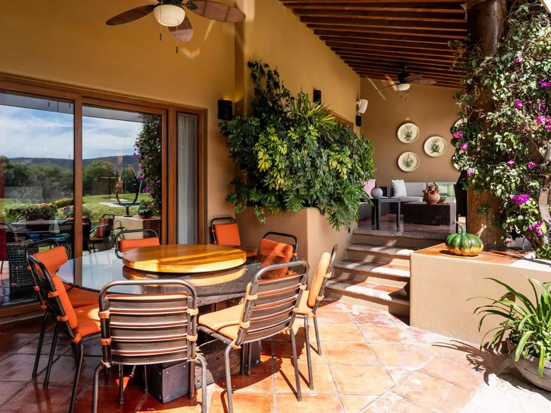 Casa del Lago — 7 photos
