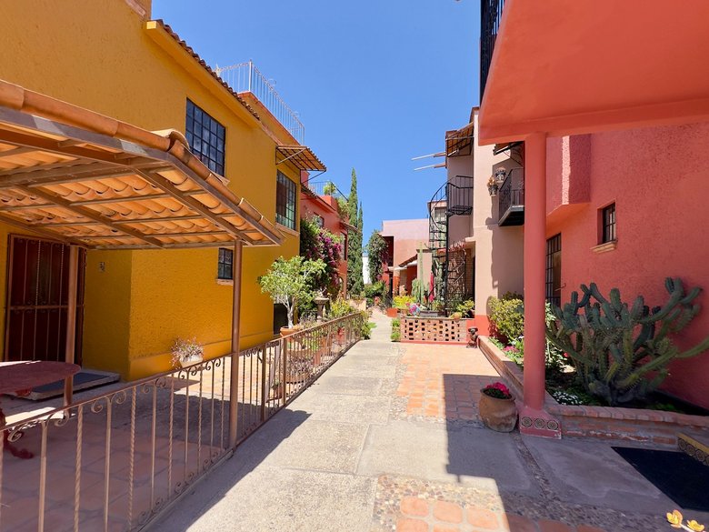 Terreno Paseo de las Fuentes — 9 photos