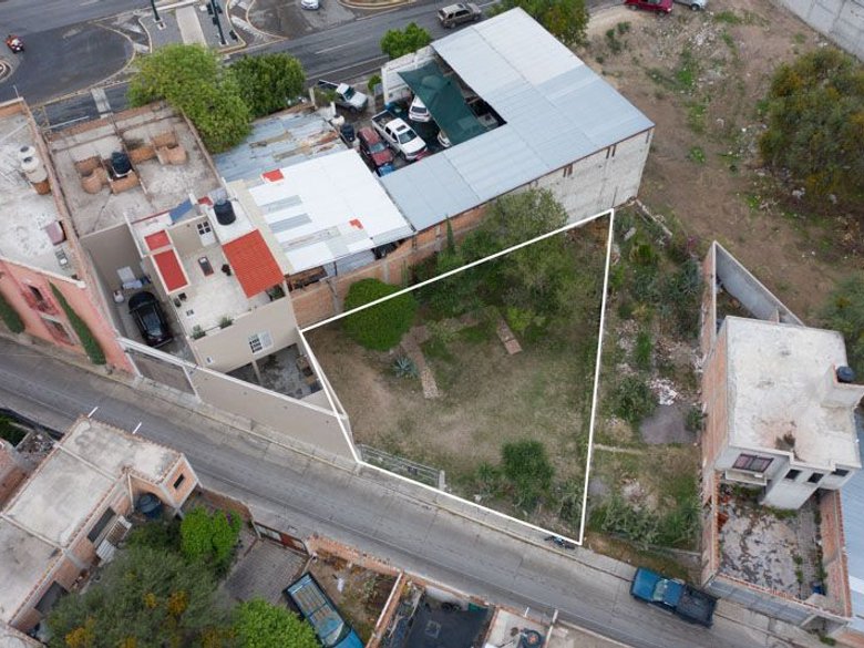 Javier Mina Lot — 2 photos