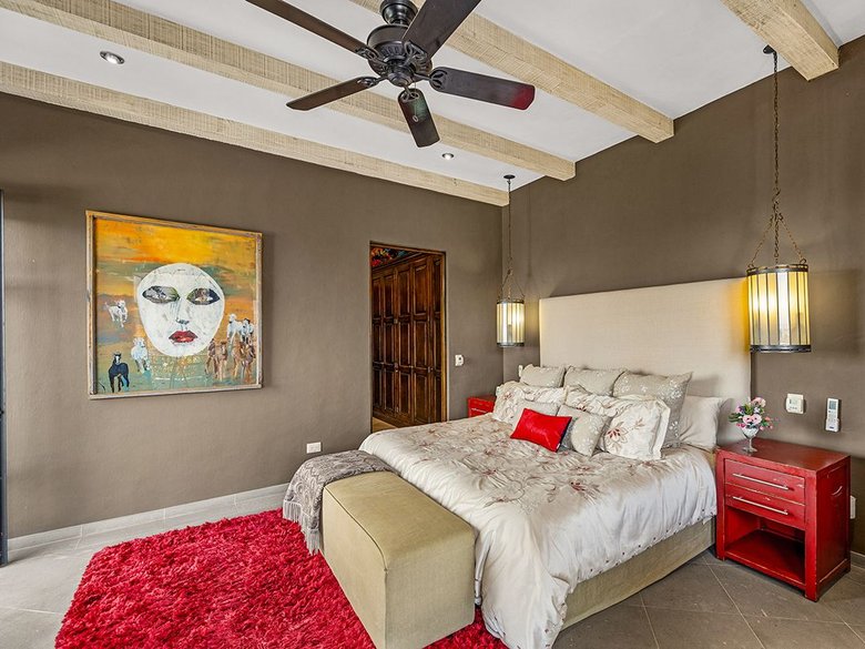 Casa Key He — 19 photos
