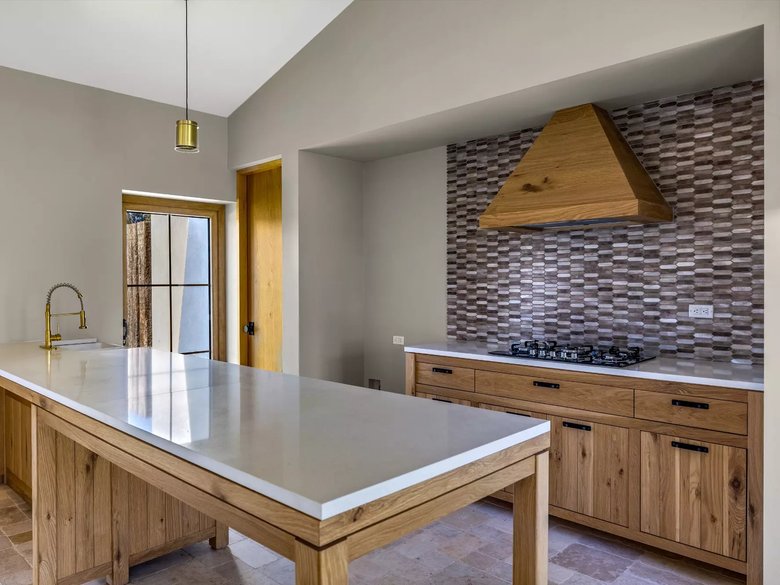 Casa Roble — 2 photos