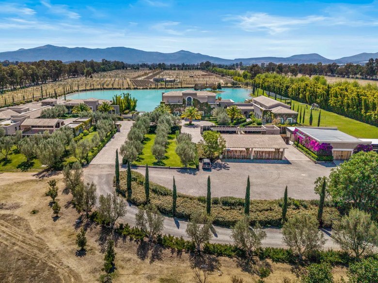 Casa Roble — 11 photos