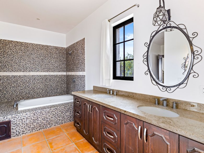 Casa Green — 30 photos