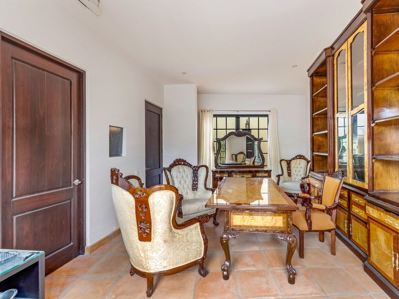 Casa Green — 17 photos