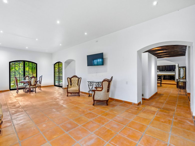 Casa Green — 9 photos
