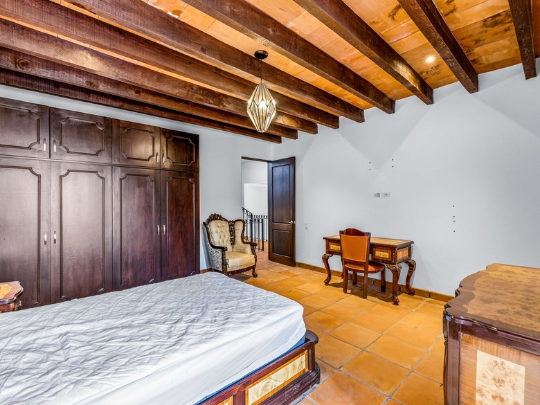 Casa Green — 23 photos