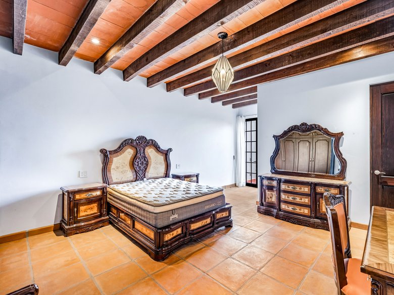 Casa Green — 25 photos