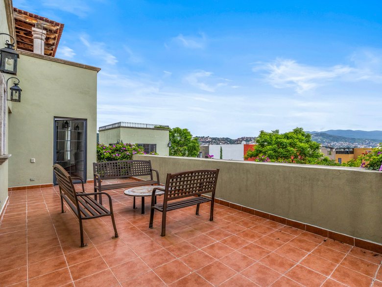 Casa Green — 32 photos