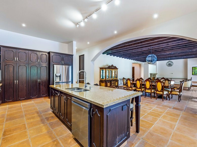 Casa Green — 10 photos