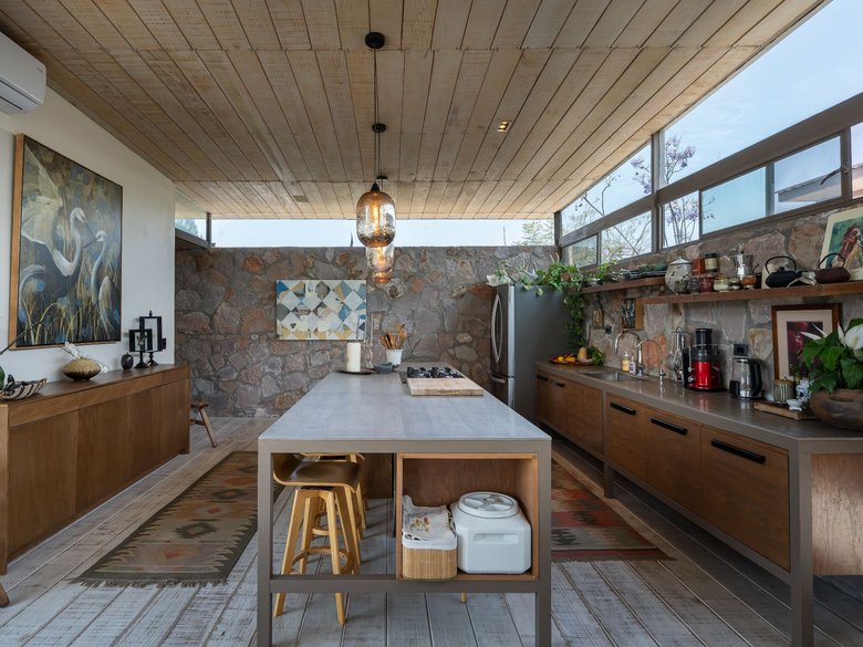 Modern Country Retreat — 6 photos