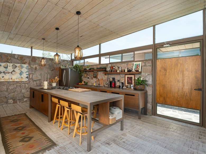 Modern Country Retreat — 7 photos