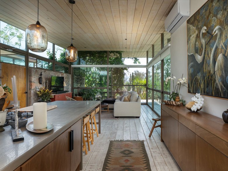 Modern Country Retreat — 9 photos