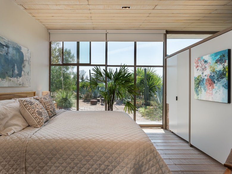 Modern Country Retreat — 15 photos