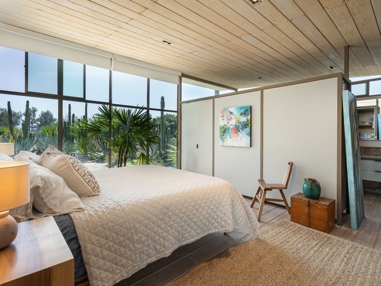 Modern Country Retreat — 14 photos