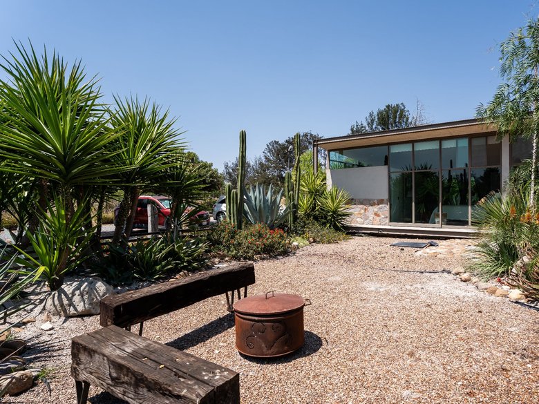 Modern Country Retreat — 24 photos