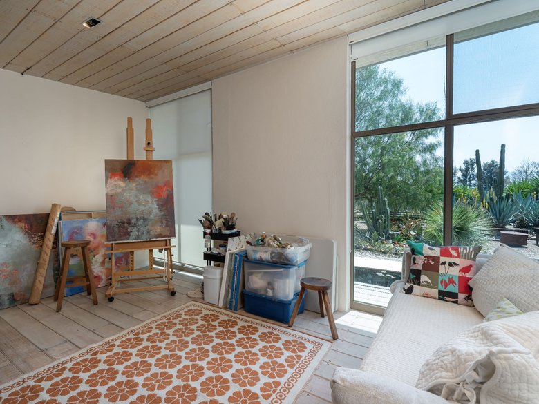 Modern Country Retreat — 12 photos