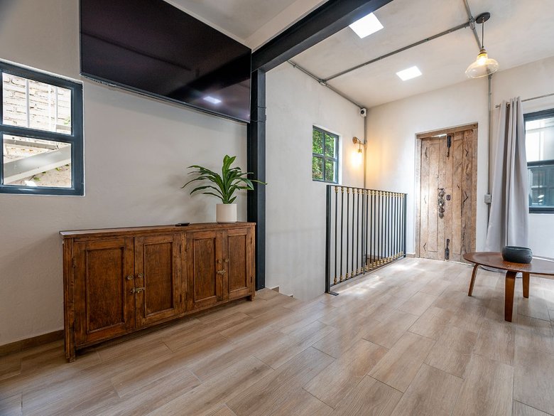 Casa 77 — 19 photos