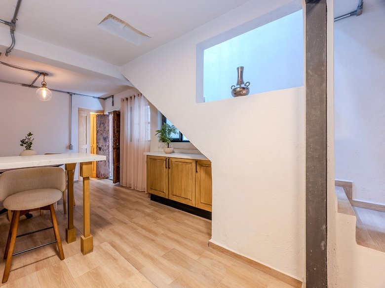 Casa 77 — 17 photos