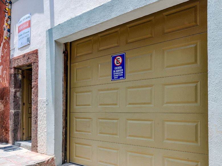Casa 77 — 26 photos