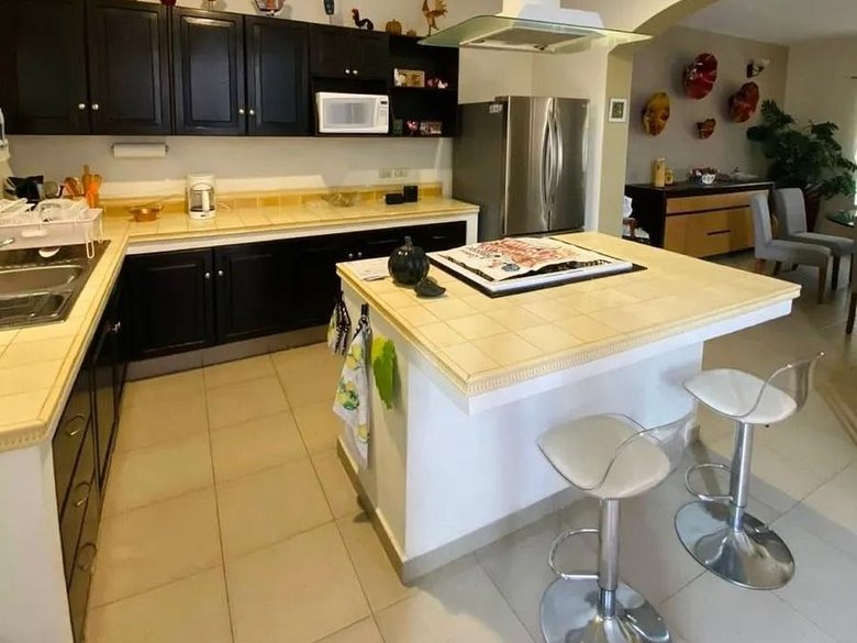 Casa Magenta — 21 photos
