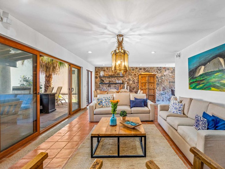Casa Puerta Azul — 2 photos