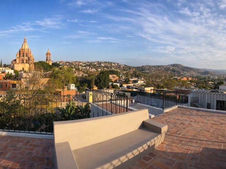 Luxury Penthouse 2 Bedrooms with Private Rooftop - Paseo del Centro — 1 photos