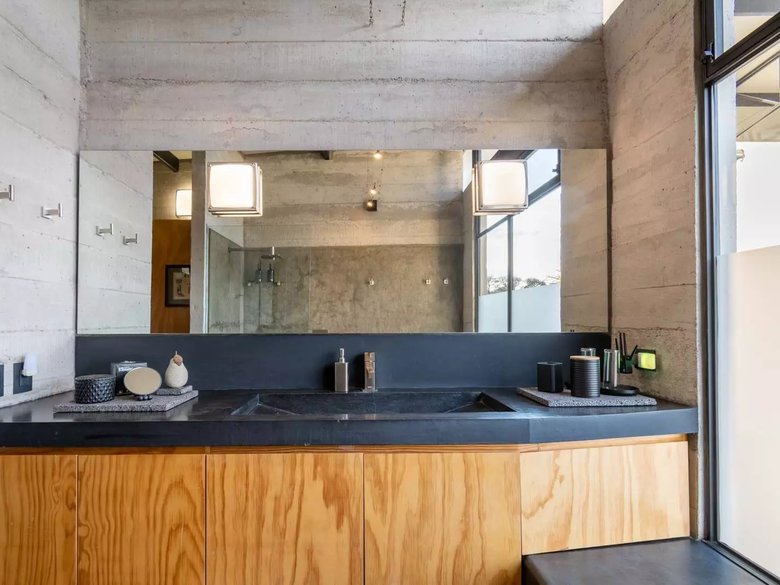 Casa Marfa — 8 photos